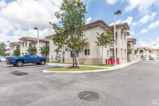 Building Photo - Palm West Apartments