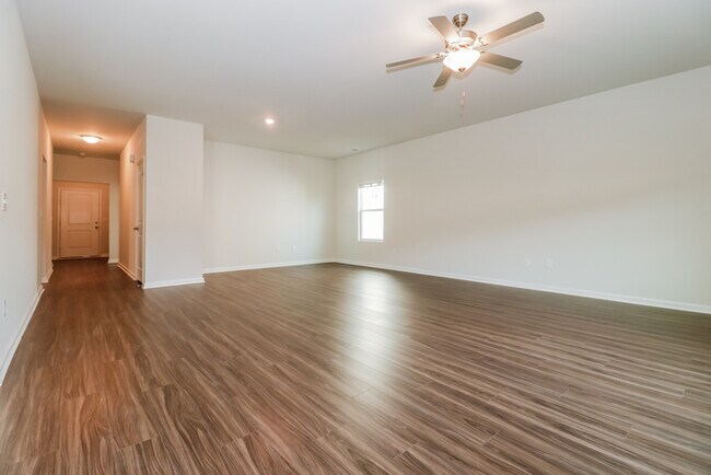 Building Photo - Modern Single-Story Living in Regal Farms