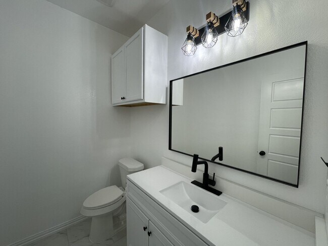 Foto del edificio - 3307 Collin St