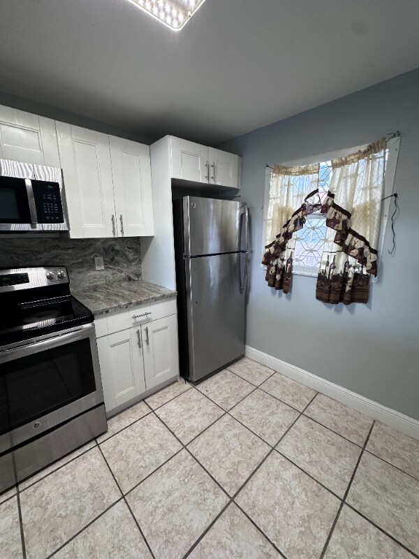 Building Photo - 19751 SW 114th Ave