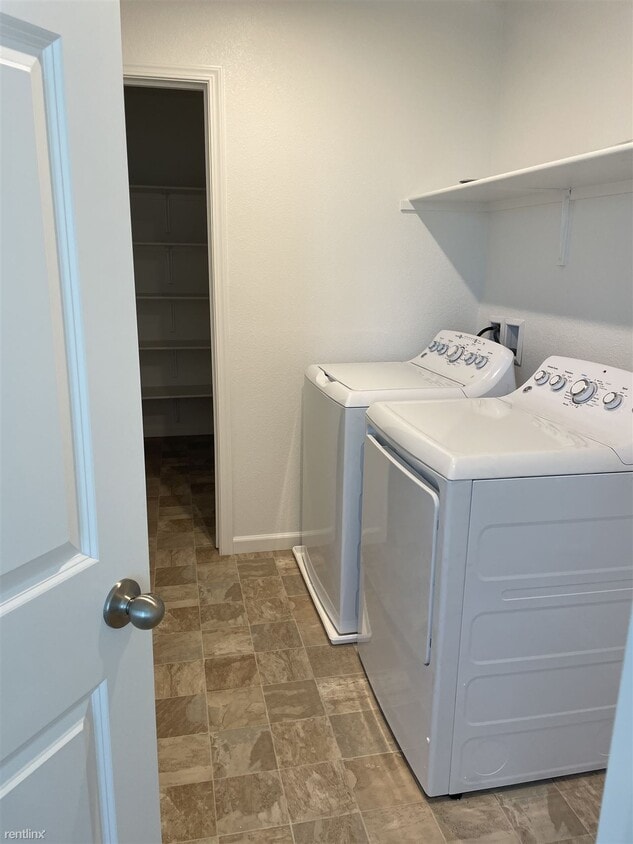 Foto del edificio - 4 br, 3 bath House - 2869 Pixley Court