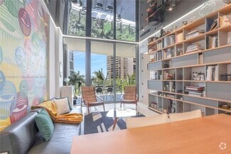 Building Photo - 2831 S Bayshore Dr