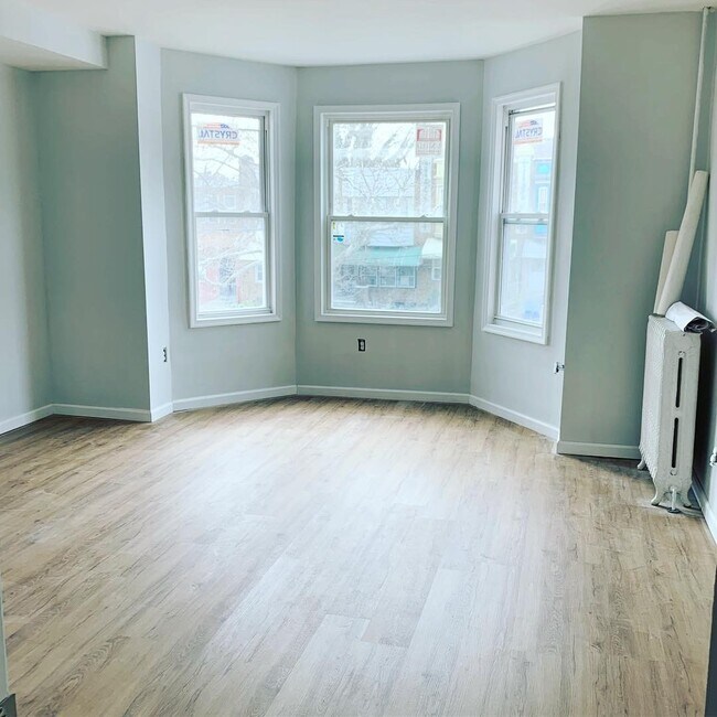 Foto del edificio - 5037 Springfield Ave