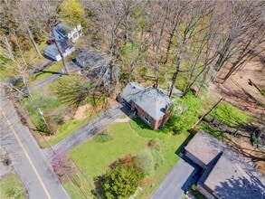 Building Photo - 288 Oakridge Dr