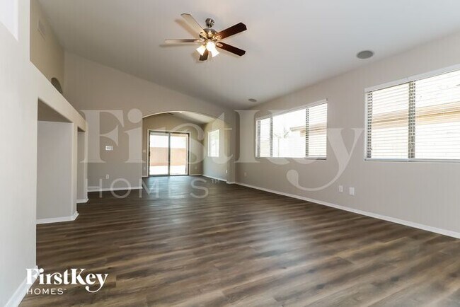 Building Photo - 6684 S 258th Dr