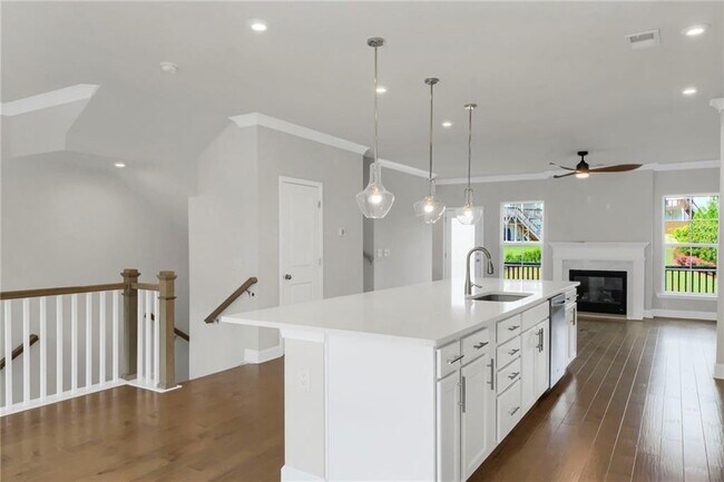 Building Photo - 996 Layton Dr