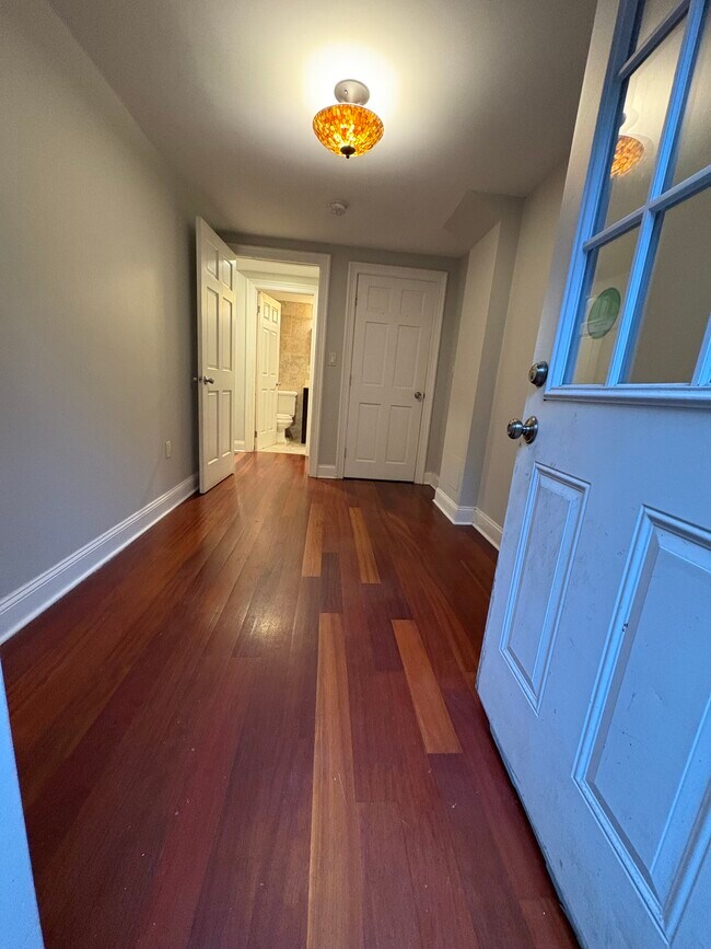 Foto del edificio - 106 E Brookline St