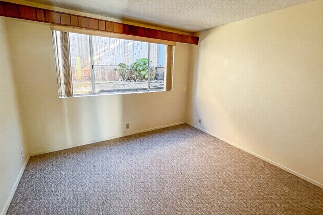 Foto del edificio - 1618 Square Foot Tri-Level Home in Cayucos with Ocean Views