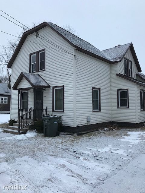 Primary Photo - 216 W Grand Ave