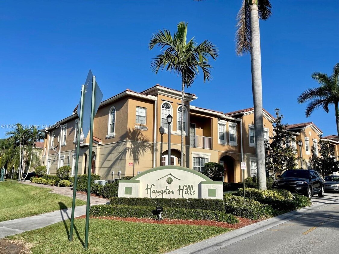 5759 Hampton Hills Blvd, Tamarac, FL 33321 Townhome Rentals in Tamarac FL