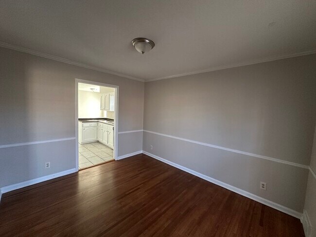 Foto del edificio - 5445 Heritage Ave