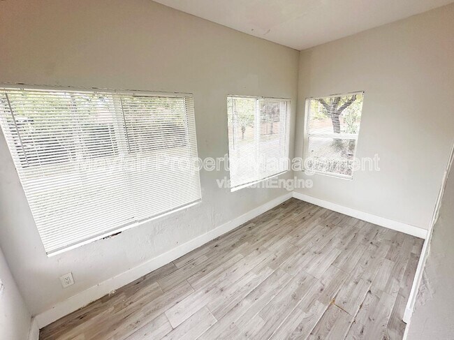 Foto del edificio - 702 S 17th Ave