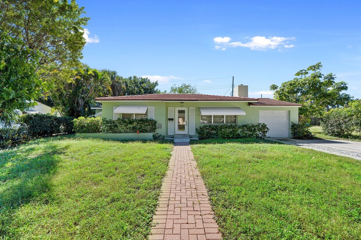 Foto principal - 230 Forest Hill Blvd
