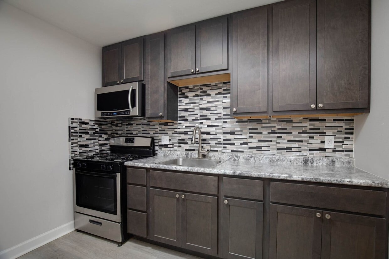 Primary Photo - Renovated 1BD/1BATHS