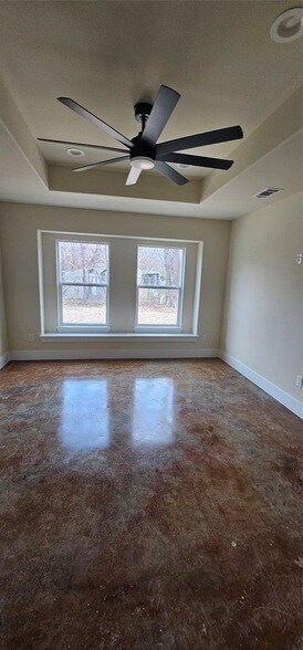 Foto del edificio - 7952 Hull Ave