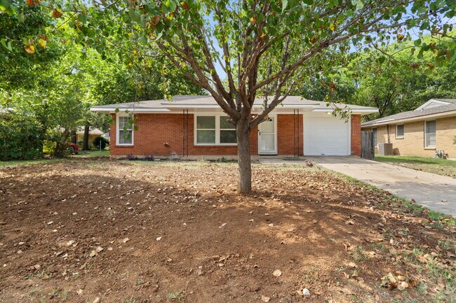 Foto del edificio - 6418 Onyx Dr N