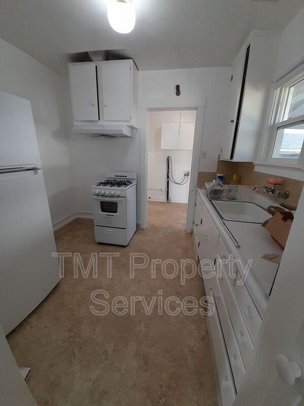 Foto del edificio - 619 E Cook St