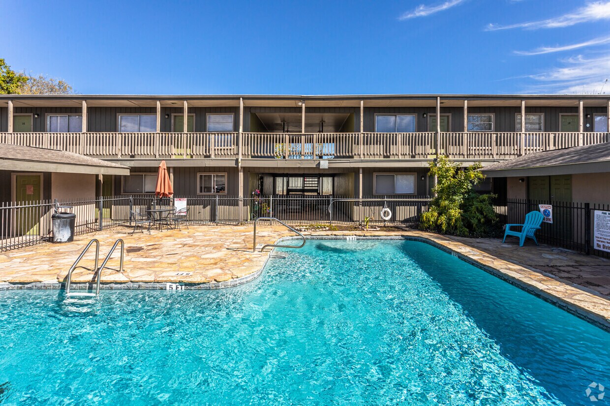 Coral Gables Apartments San Antonio, TX