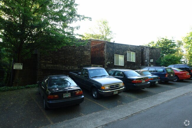 Foto del edificio - Lair Hill Apartments