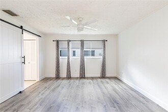 Building Photo - 297 Bay Meadows Dr