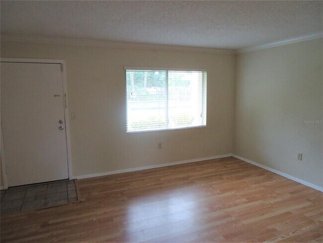 Foto del edificio - 103 Oyster Bay Cir