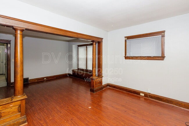 Building Photo - 3131 W 58th St