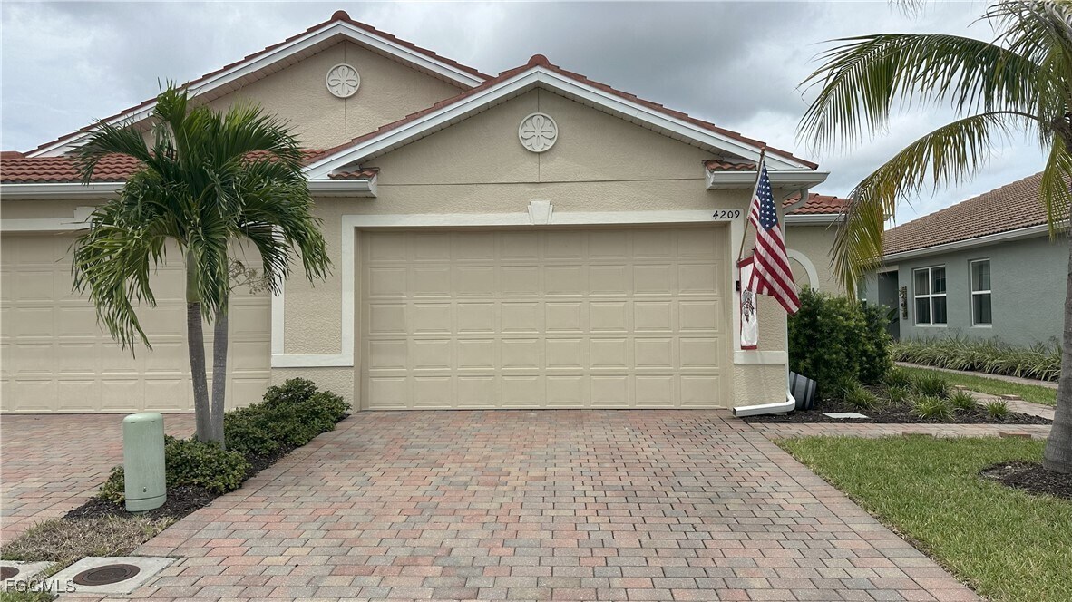 Foto principal - 4209 Bloomfield St