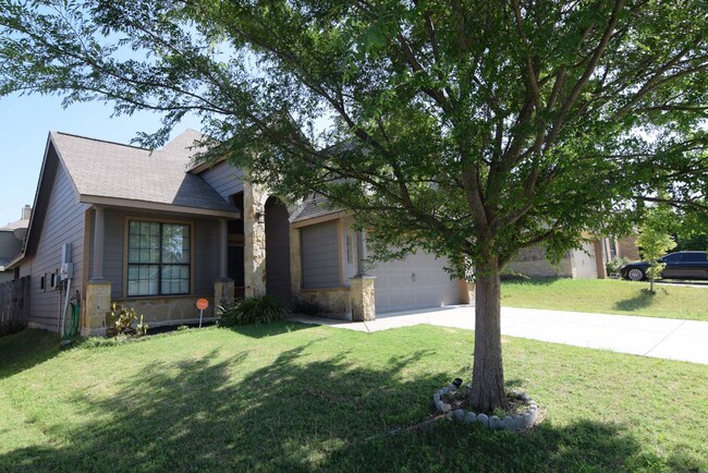 Foto del edificio - 3402 Castleton Dr