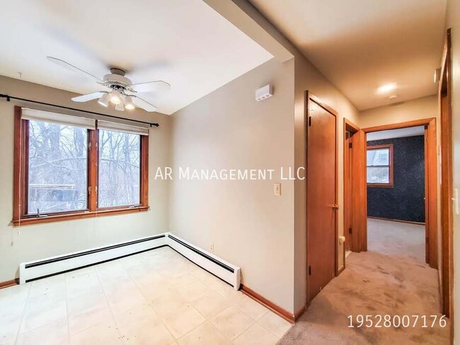 Building Photo - 11210 Sunset Trail