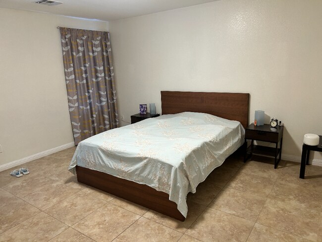 Building Photo - 5557 Donaldson Ct