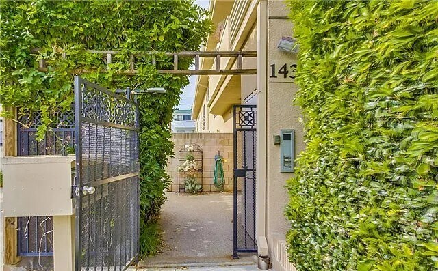 Foto del edificio - 1431 S Bedford St