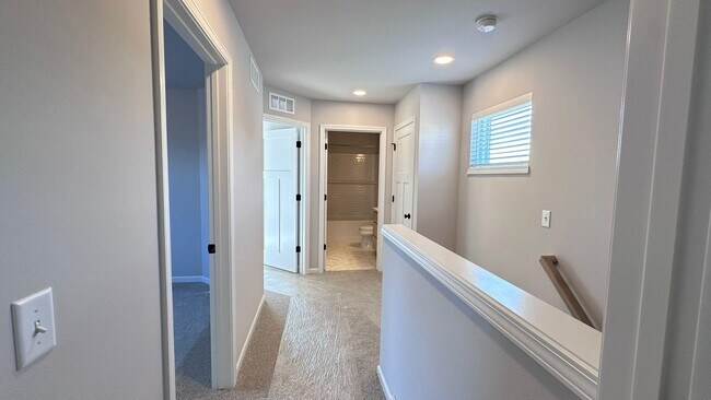 Foto del edificio - 7647 Stones Throw Dr