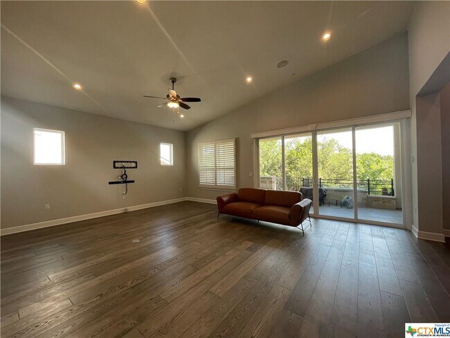 Foto del edificio - 509 Freeing Oak St
