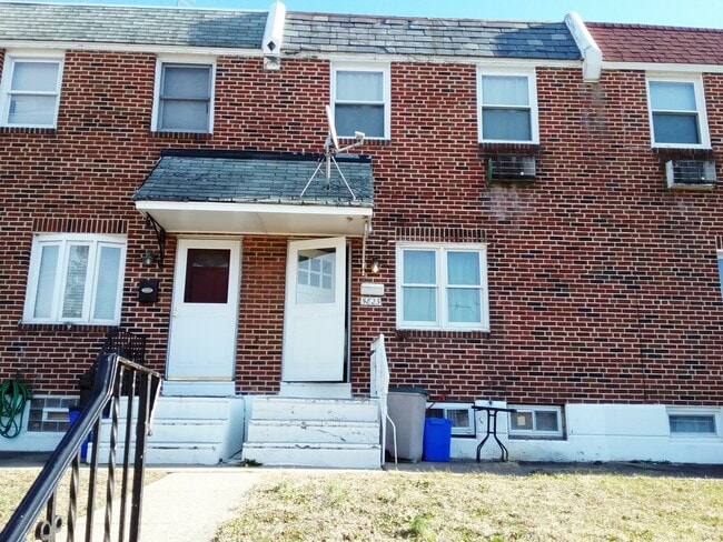 Building Photo - 5823 Oakland St
