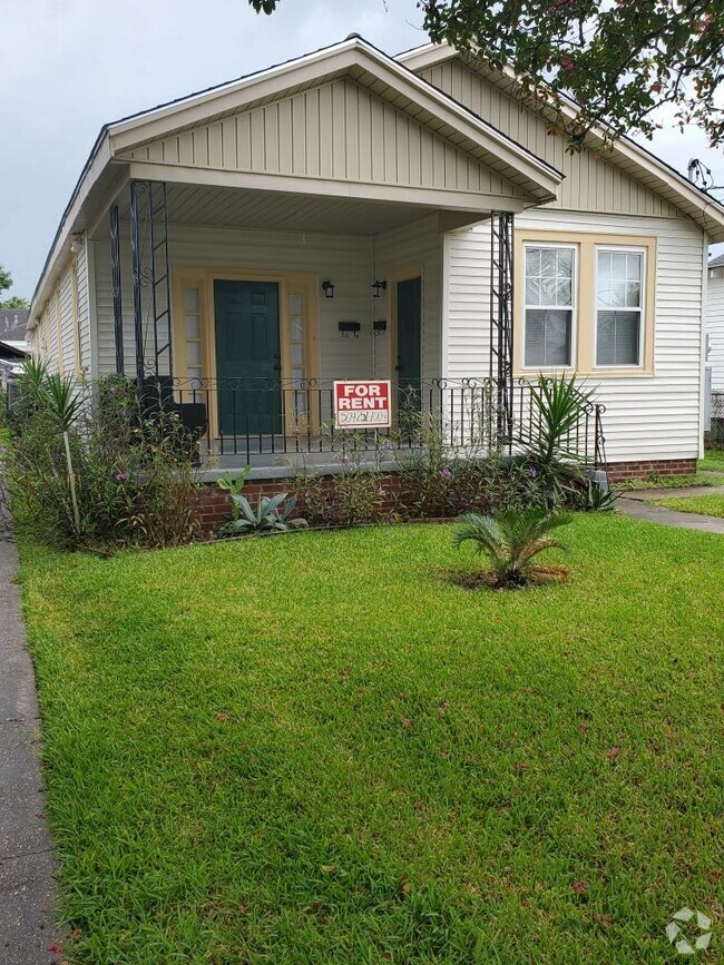 Gentilly Terrace Apartments