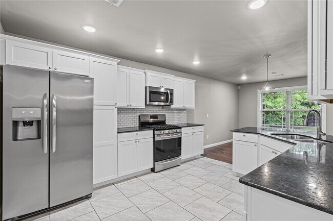 Building Photo - 3209 Oglethorpe St