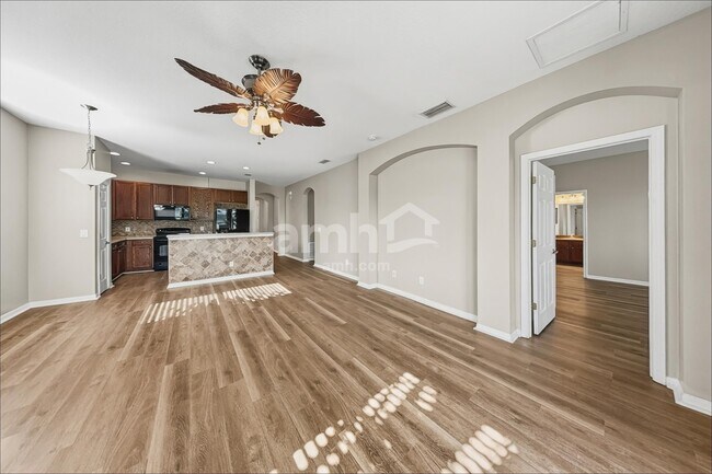 Foto del edificio - 5112 120th Ave E