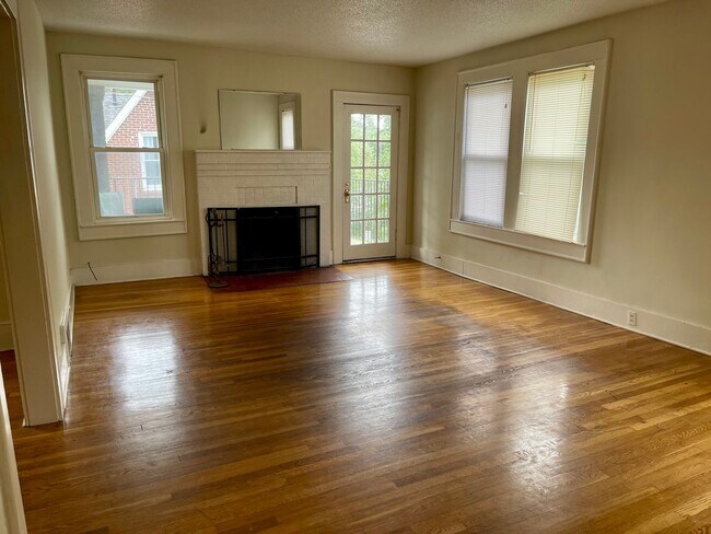 Foto del edificio - 3 bedroom, 2 bath in  Heathwood Area