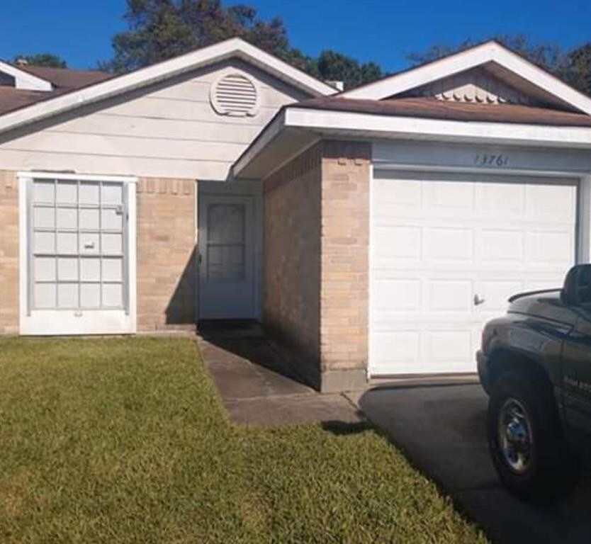 Primary Photo - 3525 Sablechase Dr