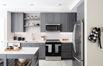 Building Photo - Aspire Huntington Station