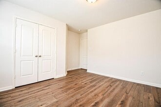 Building Photo - 10909 Panther Ct