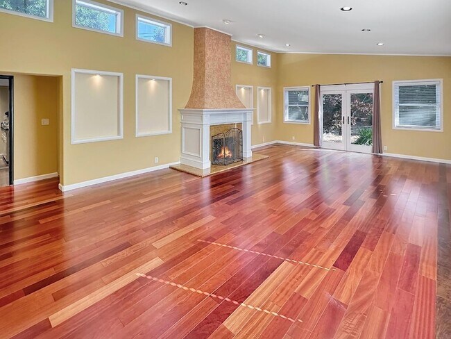 Foto del edificio - 225 Lindenbrook Rd