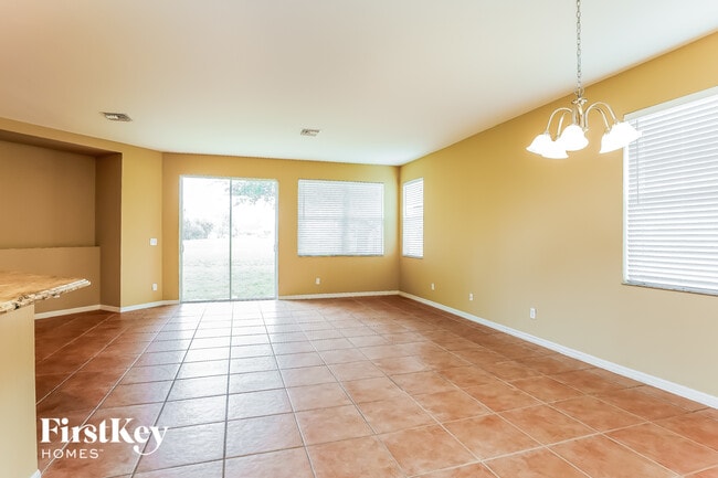 Building Photo - 16092 Badalona Dr