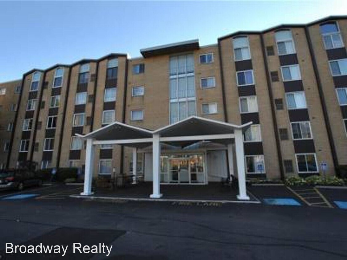 2 br, 1 bath House 25735 Lorain Rd 217 House Rental in North