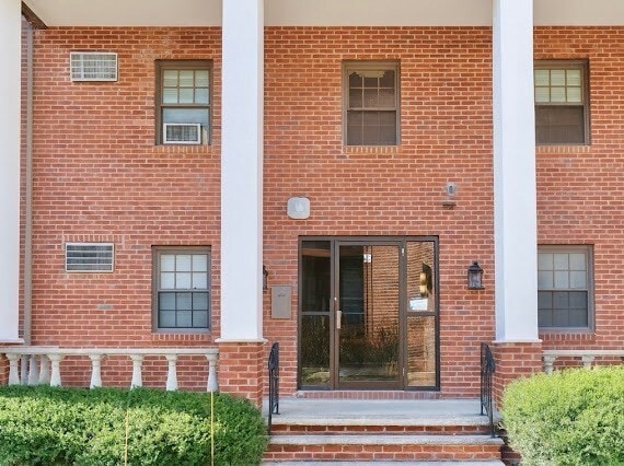 Building Photo - 16 Winter St