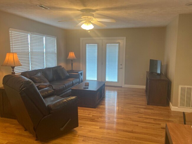 Foto del edificio - 4047 Martha's Vineyard