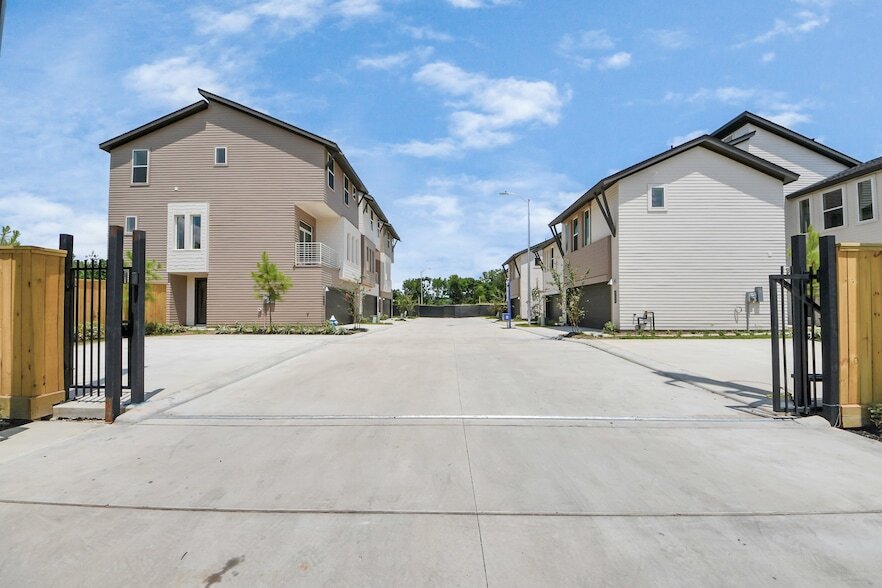 Photo - 5903 Urban Pines Street Unit