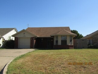 Building Photo - 4008 SW Sunflower Ln