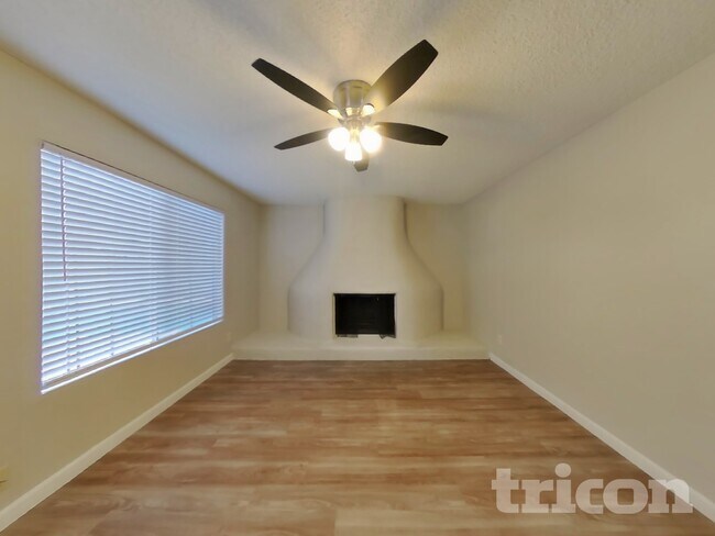 Foto del edificio - 904 W Yale Dr