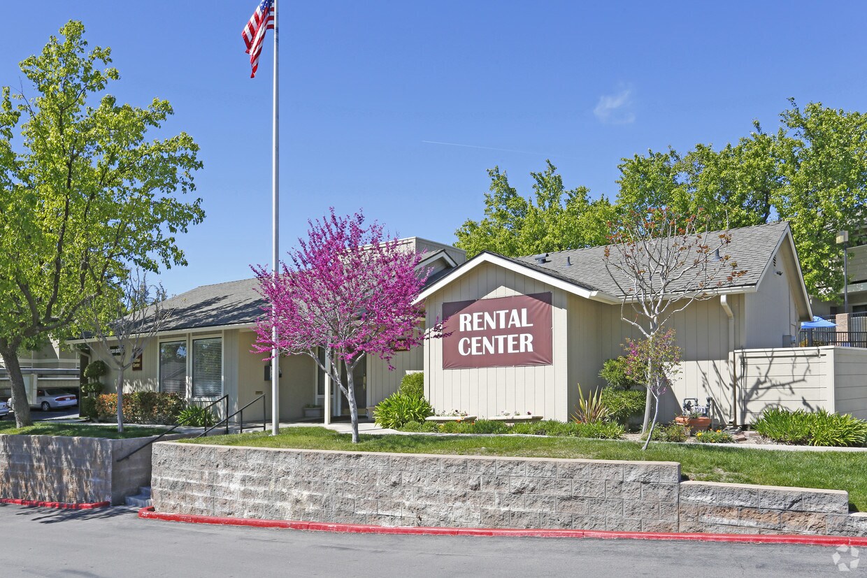 Bordeaux House Apartments Apartments 9309 Bocina Ln Atascadero, CA